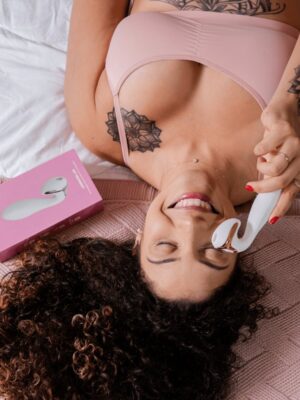Vibrador e Estimulador Sugador Recarregável My Moment A Sós